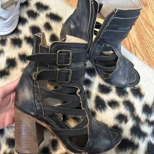 Free bird boots size 8